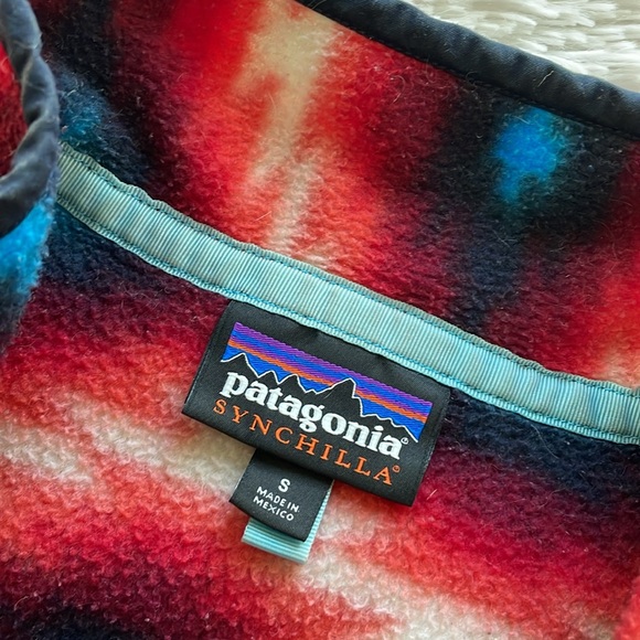 Patagonia Women’s Small Wild Desert Synchilla Fleece Pullover Red Aztec Print - Picture 8 of 8